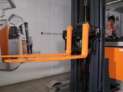 Empilhadeira/Empilhador eléctrica/o retrátil 2,000kg FRB 