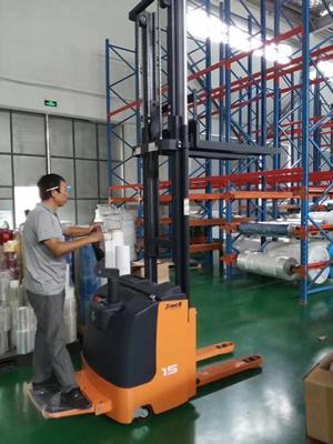 Stacker elétrico 1,000-2,000kg XE 