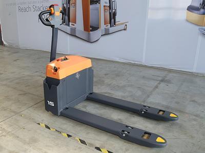 Porta-paletes elétrico 1,500Kg 